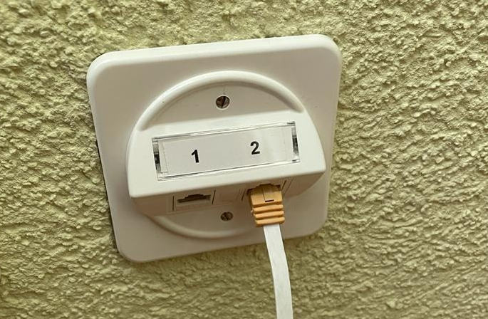 Prise RJ45 au salon